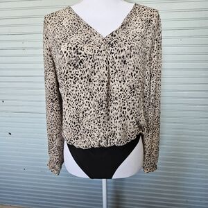 BB Dakota Beige Black Leopard Print V-Neck Wrap Style Body Suit Women's Size L